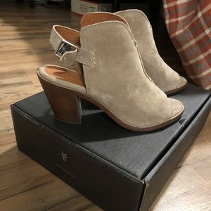 NWT Frye Courtney Sling Ash Size 9.5